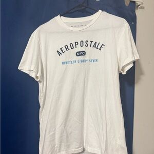 Aeropostale White Graphic T-Shirt size medium